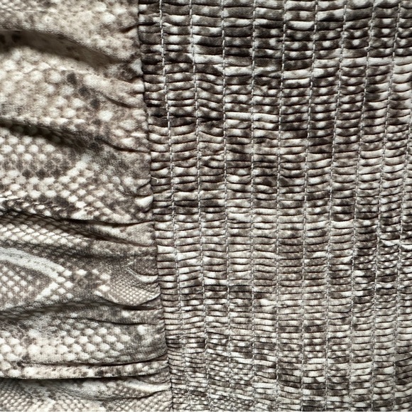 White House Black Market XS Snake Print Camisole - Picture 15 of 16